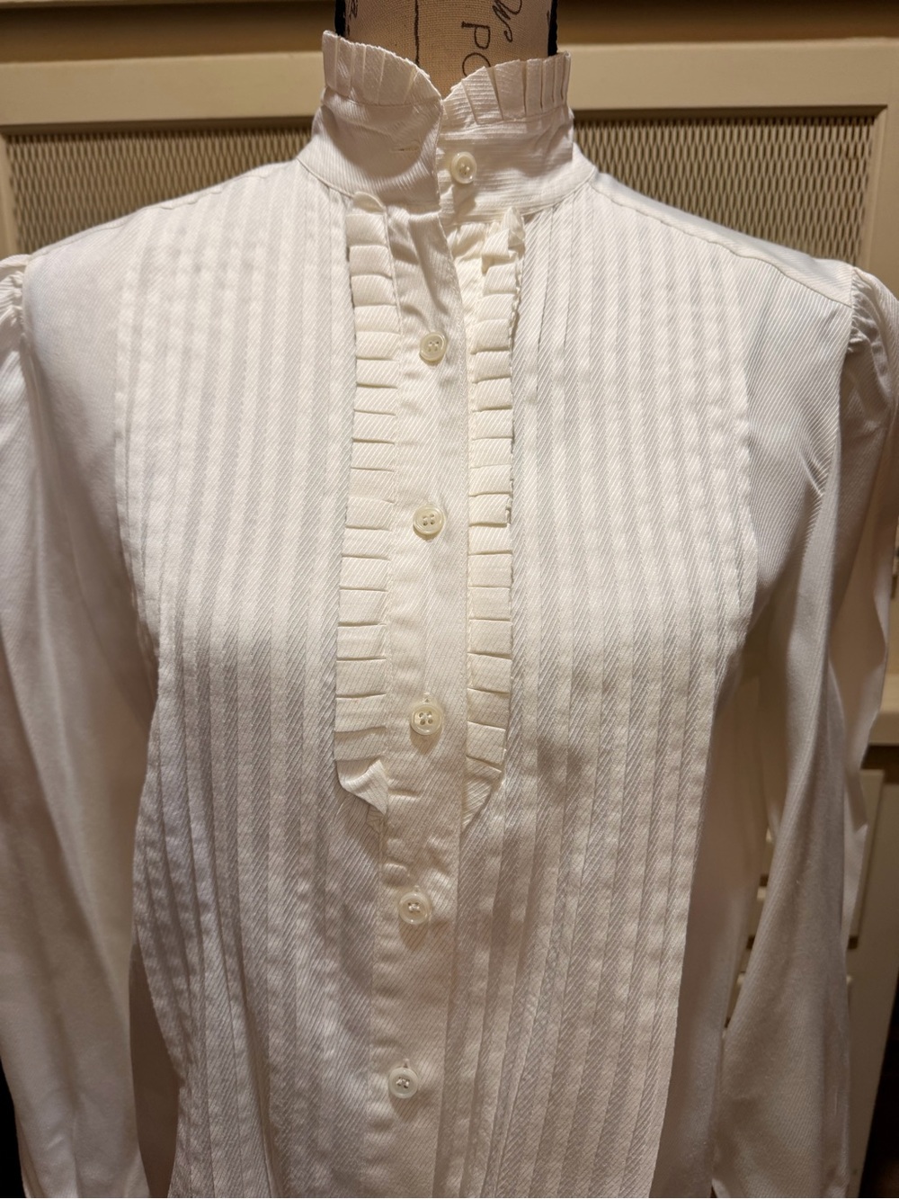 VTG 80s Lloyd Williams Cotton Ruffle Tuxedo Blouse - Picture 2 of 3